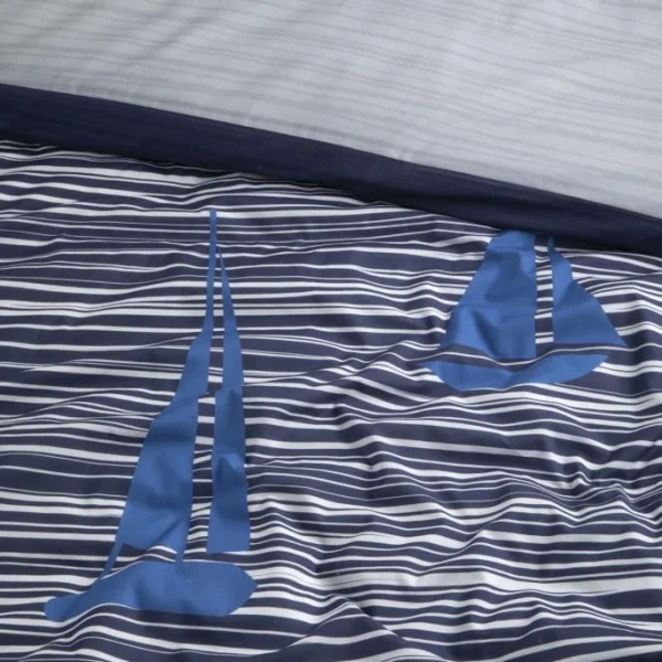 Cinderella Boats Wendebettwäsche-Set – 135×200 / 80×80 Cm – Deep Blue 10